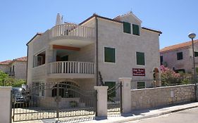 Apartments By The Sea Supetar, Brac - 4274